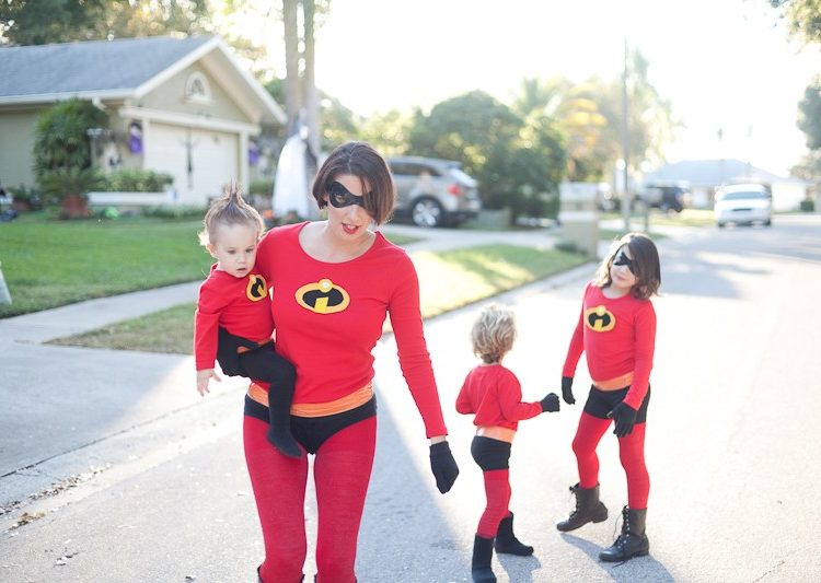 Easy DIY Incredibles Family Costume