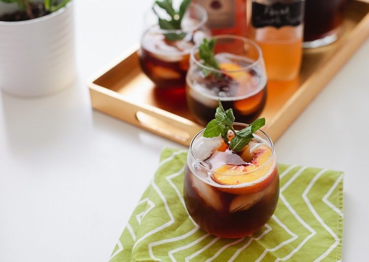 Create a georgia peach simple syrup iced tea with mint from @TabithaBlue and @KraylFunch | #freshevent West Elm