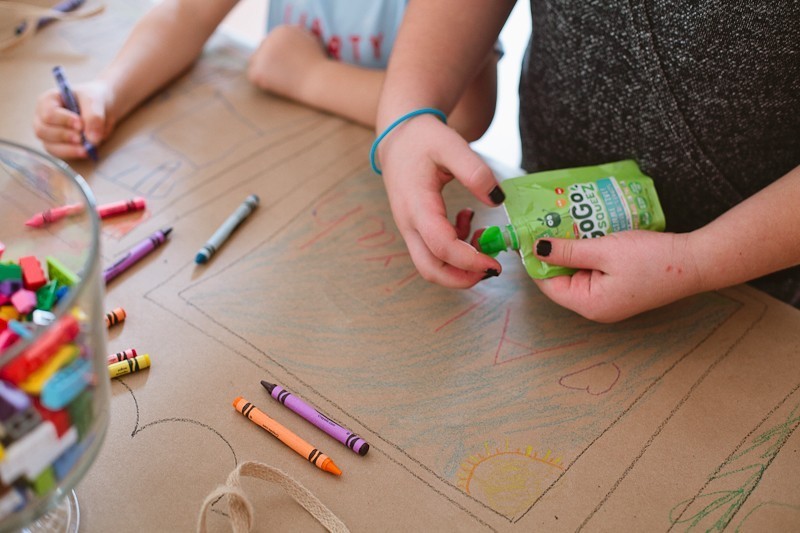 Tips for a Ridiculously Easy Table to Keep Kids Entertained for any Party