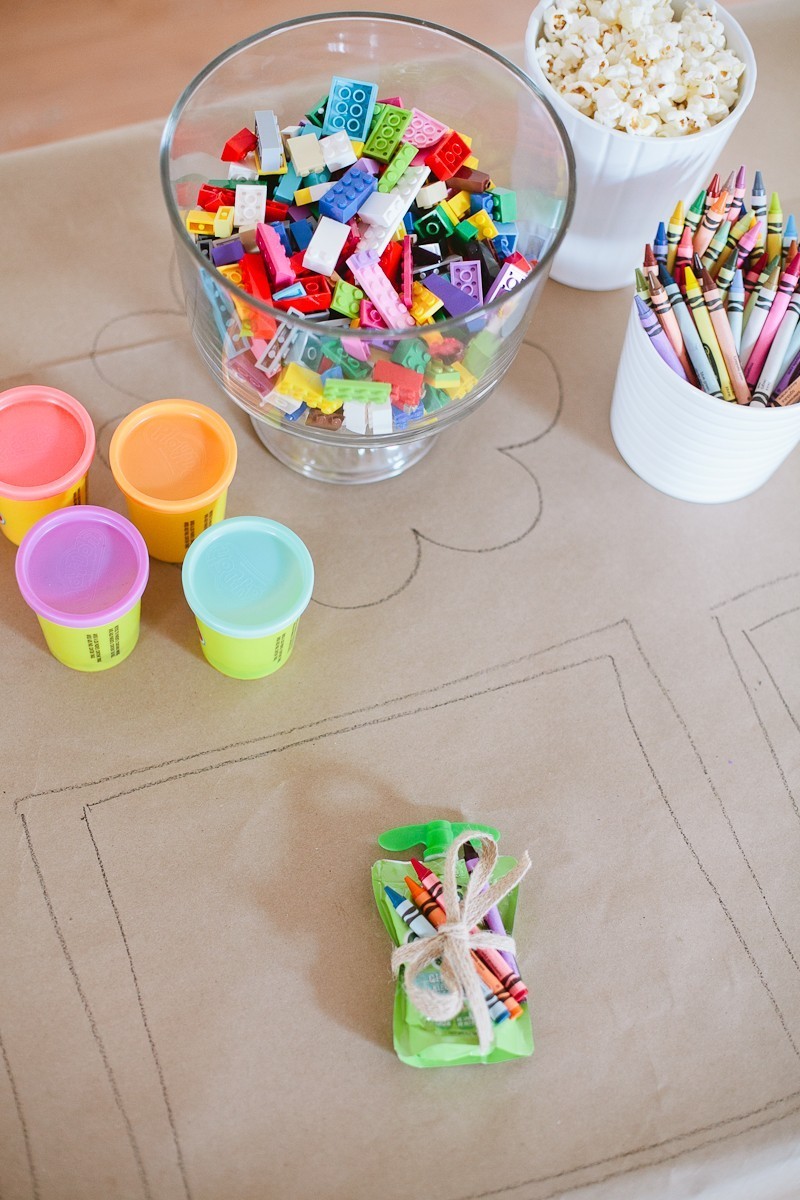 Tips for a Ridiculously Easy Table to Keep Kids Entertained for any Party - A Ridiculously Easy Kids Table to Entertain Them by popular lifestyle blogger Fresh Mommy Blog