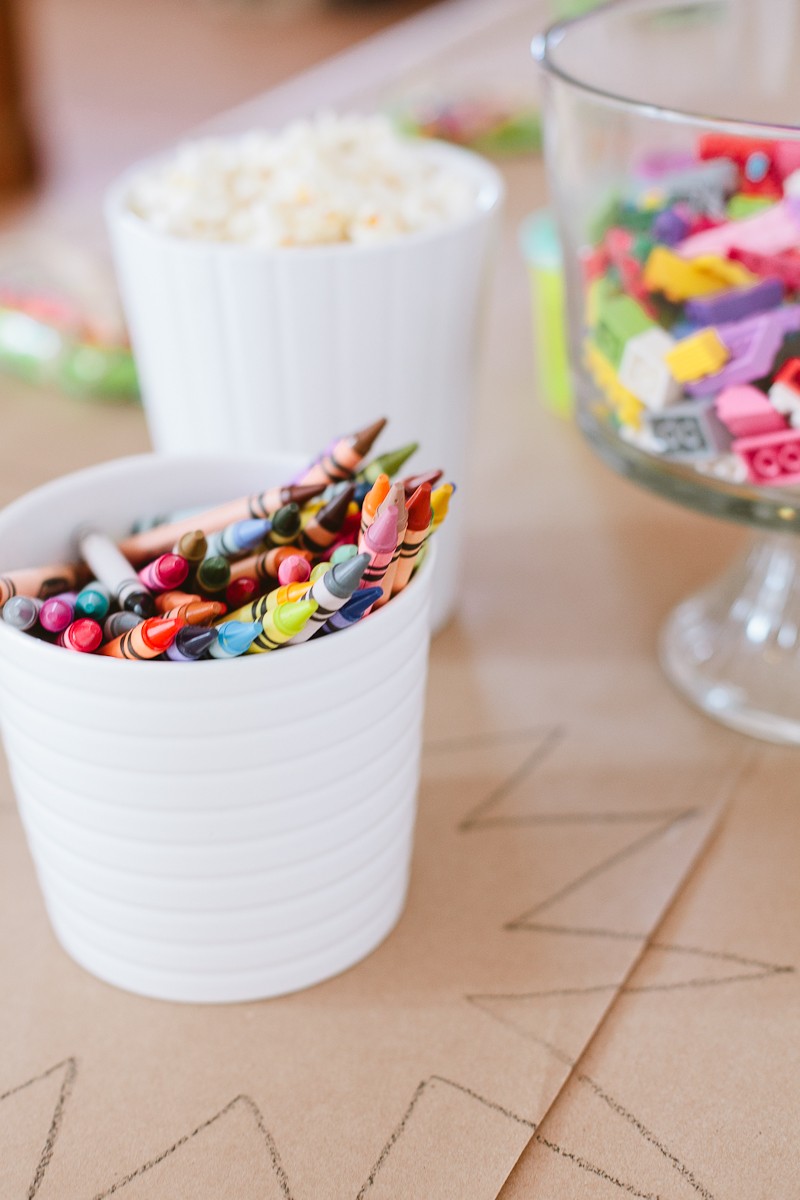 Tips for a Ridiculously Easy Table to Keep Kids Entertained for any Party - A Ridiculously Easy Kids Table to Entertain Them by popular lifestyle blogger Fresh Mommy Blog