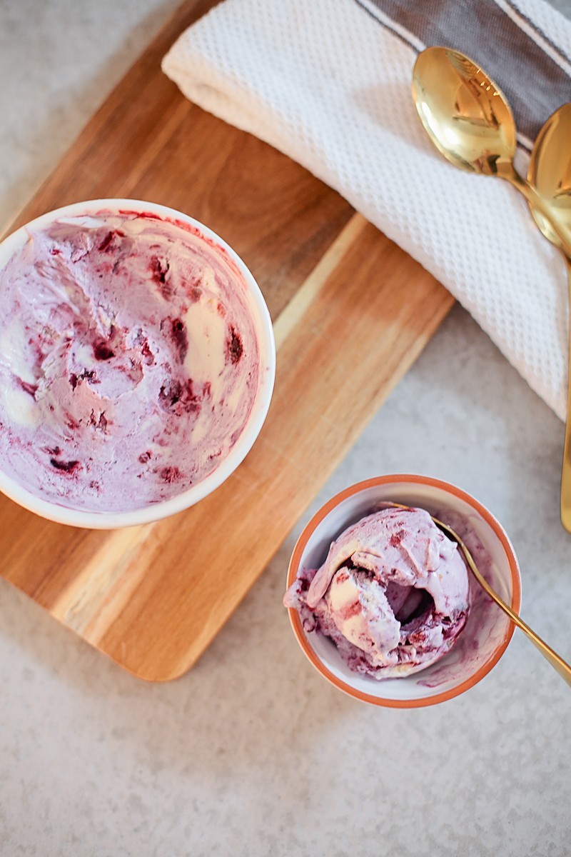 A simple recipe for the best blueberry cheesecake ice cream!! It's like your own custard at home! 