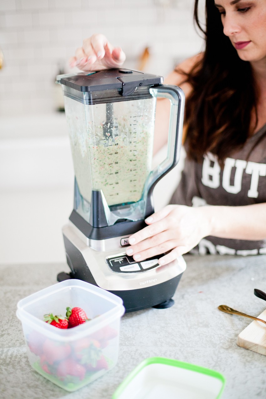 My Morning Smoothie Makeover and smoothies for EVERY diet... keto smoothies, paleo options, dairy-free and more! Download the Morning Smoothie Makeover menu and learn my favorite kitchen hack for keeping fruit and veggies FRESH longer!!