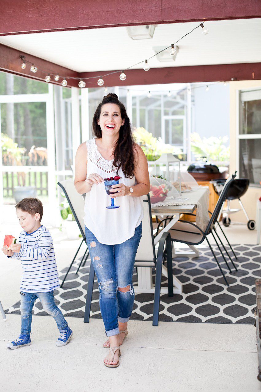 The Makings of a Boss Backyard Party. How to plan, set up and execute a great backyard party without stressing! Check out our patriotic theme for a fun summer BBQ too!