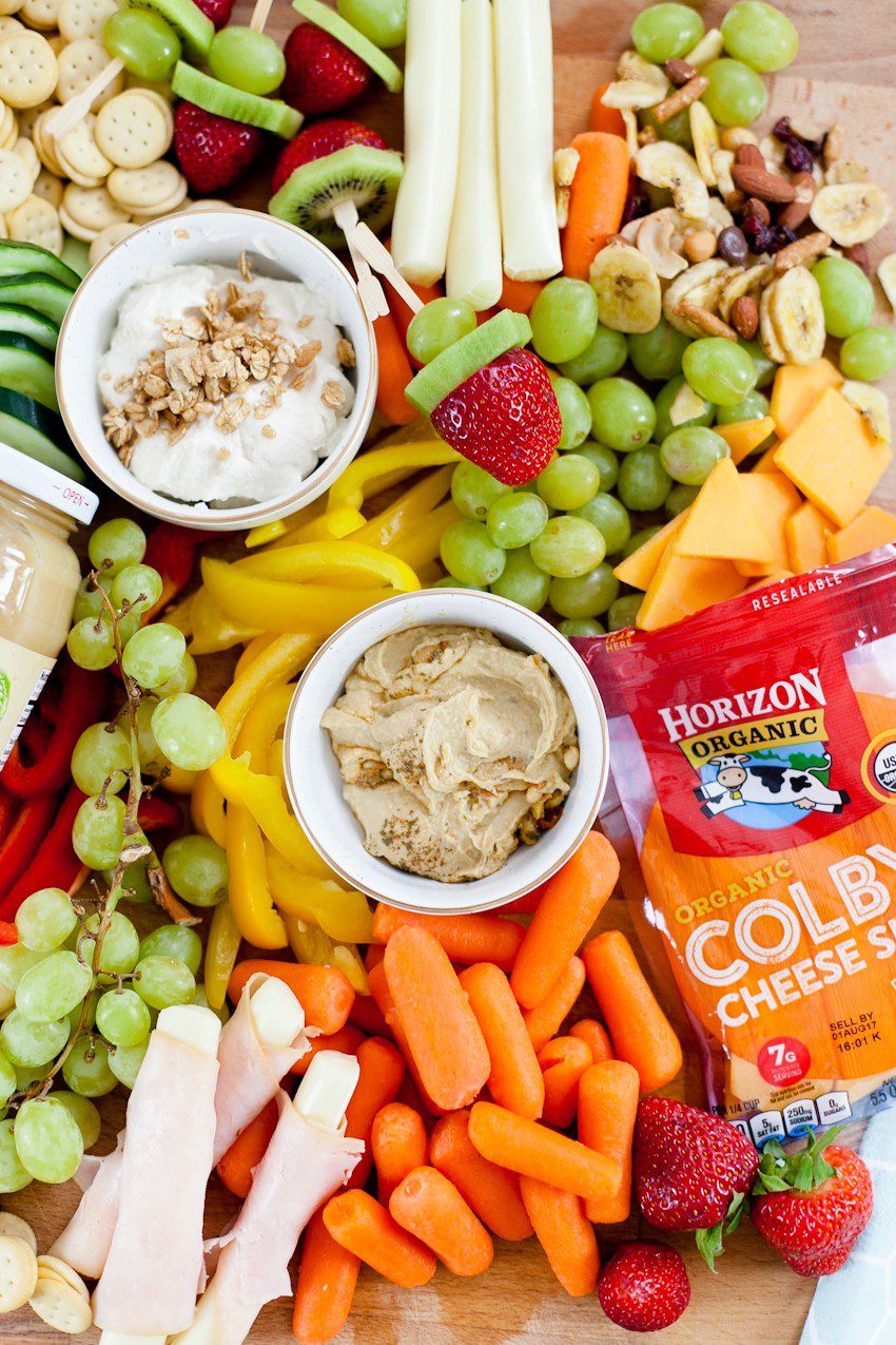 Top 10 School Snacks for Kids! Whether you're looking for a snack to pack before lunch, a great lunch box side dish or an after school snack, we've got healthy options the kids will have fun eating!