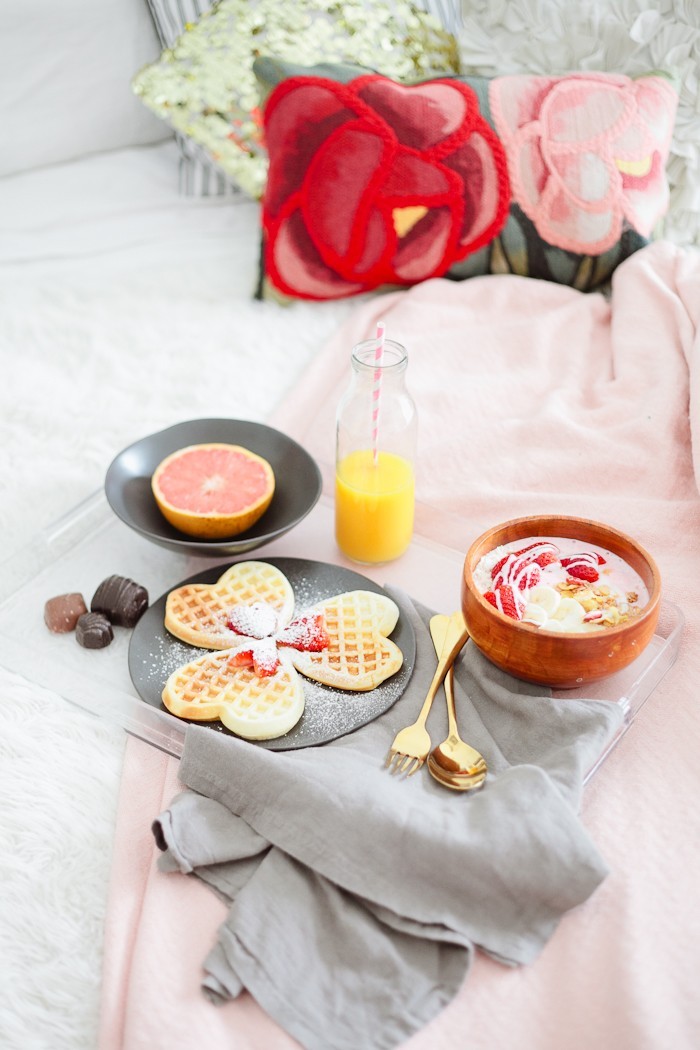 Strawberry Smoothie Bowl Recipe for Valentines Day featured by top FL lifestyle blogger, Tabitha Blue of Fresh Mommy Blog