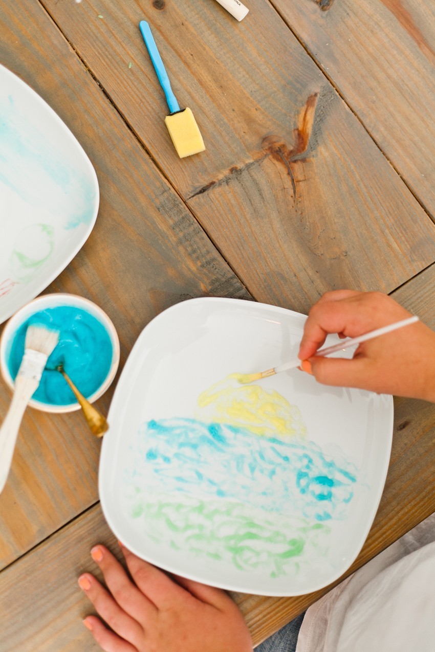 Make Learning Fun with this Edible Finger Paint! Just two simple ingredients from your kitchen will allow for so much creative learning and free play for your family. Kids love it! Perfect for homeschool, preschool, classroom activities and more. - Make Learning Fun with this Edible Finger Paint by popular Florida lifestyle blogger Fresh Mommy Blog
