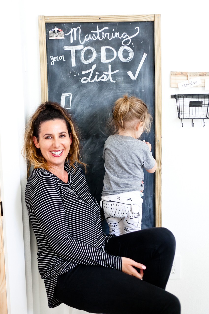 5 Ways to Master an Effective To Do List: And Why Most People Don't. Let's talk about why, the actual reasons, that the things you've had on your list might not be getting done and how to change that. To do list tips, schedule strategies and motivation from popular Florida mommy and lifestyle blogger, Tabitha Blue, Fresh Mommy Blog