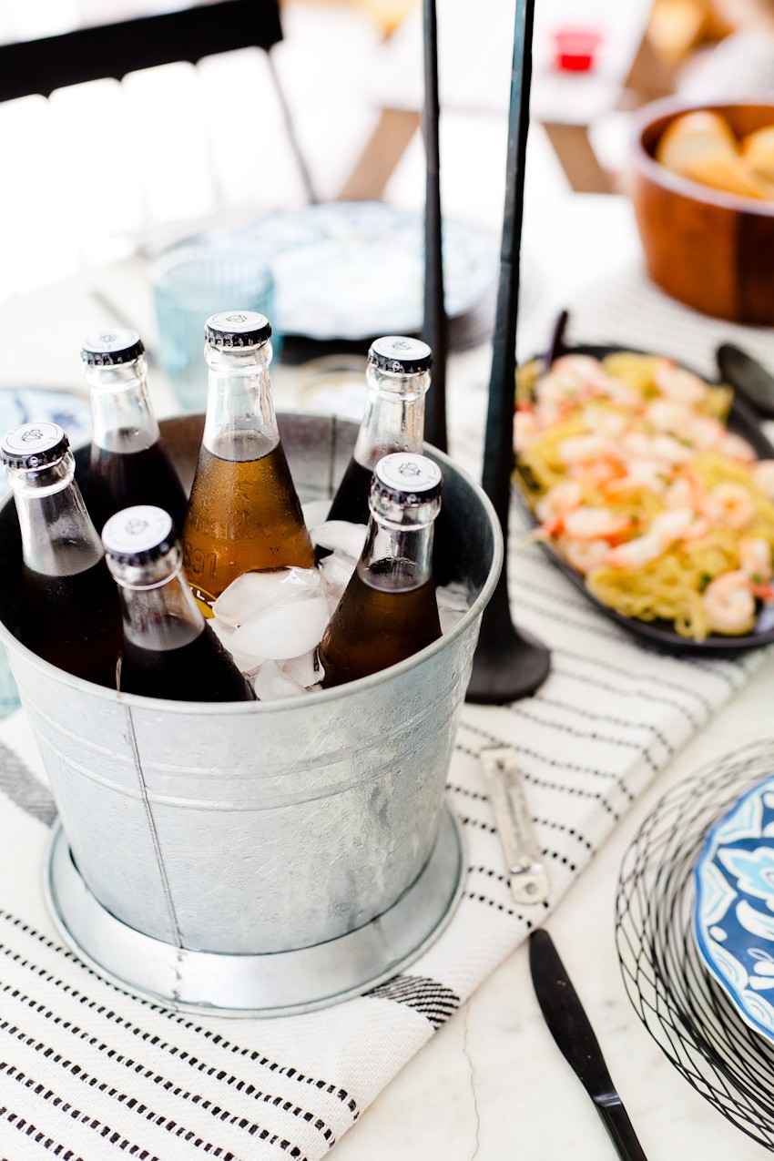 Summer Recipe: Simple Sizzling Shrimp Scampi and easy summer tablescape for entertaining featured by popular Florida lifestyle blogger Fresh Mommy Blog