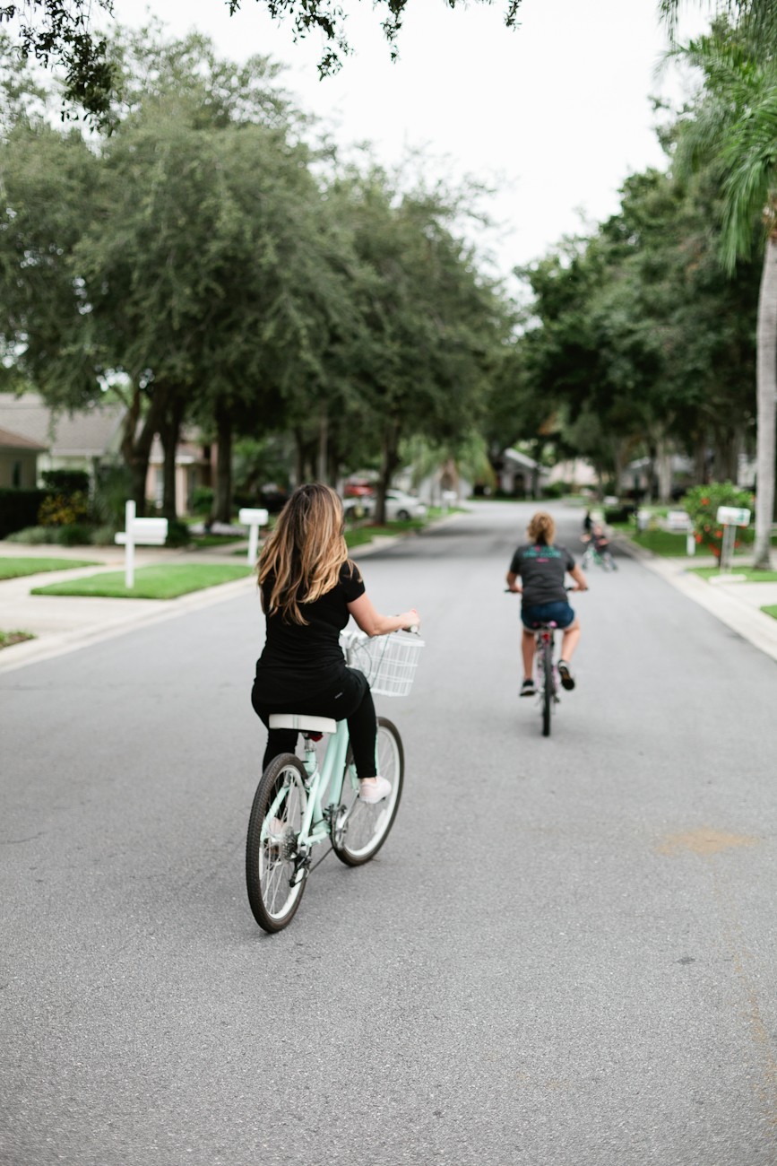 Fun Outdoor Summer Activities: How I Worry Less + Play More featured by popular Florida lifestyle blogger, Tabitha Blue of Fresh Mommy Blog. Tips for kids, backyard ideas and one big thing that gives parents peace of mind!