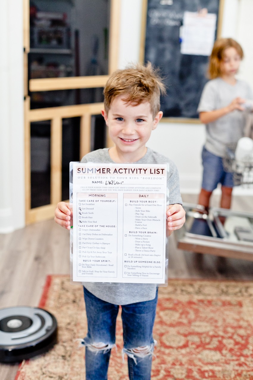The Ultimate Summer Chores Checklist to Help Your Children Structure their Day featured by popular Florida lifestyle blogger, Tabitha Blue of Fresh Mommy Blog! A Free Printable no screentime summer activity list for busting boredom, keeping the house clean and for kids to stay responsible.