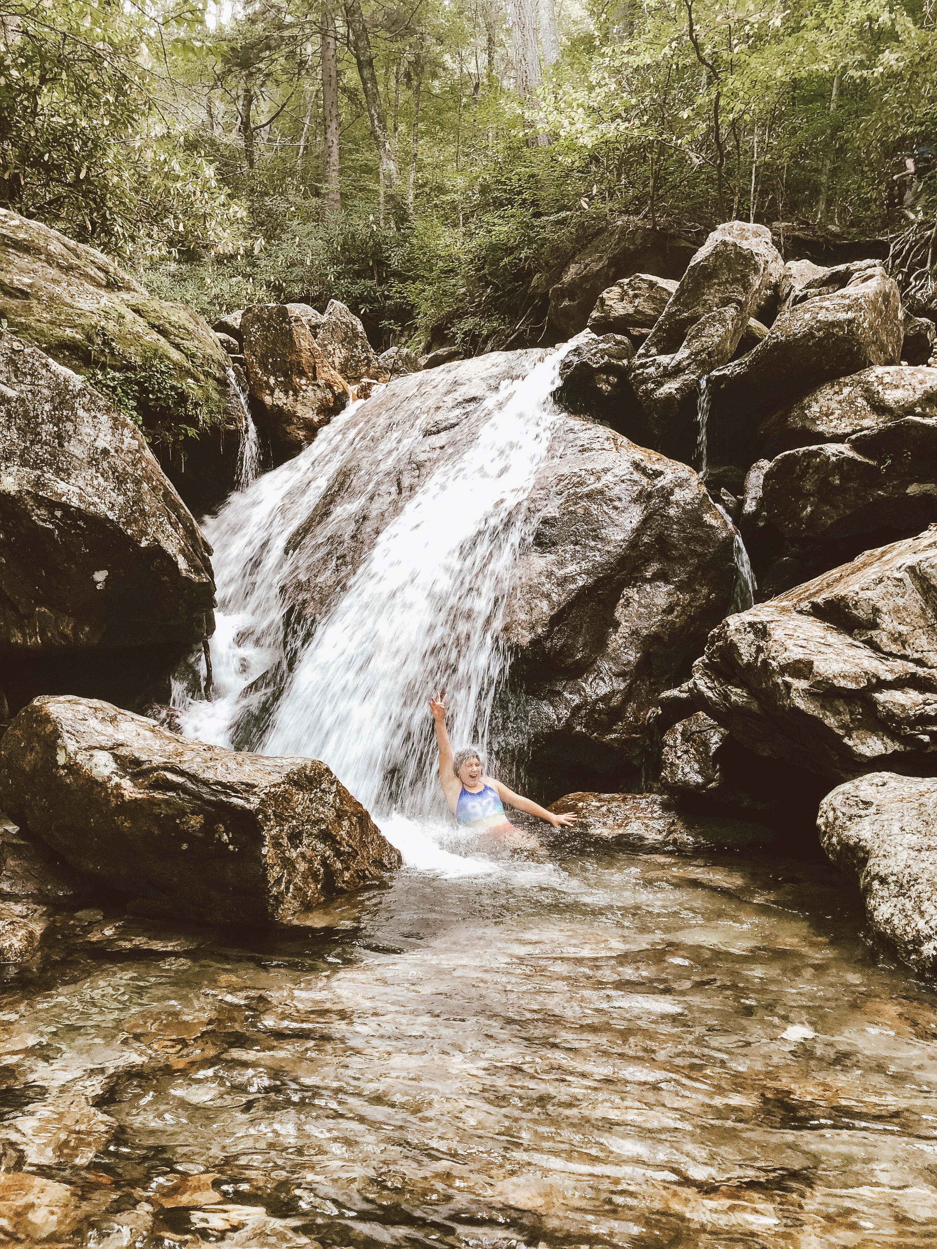 A Quick Maggie Valley Travel Guide for your Next Smoky Mountains Vacation featured by top Florida travel, life and style blog, Fresh Mommy Blog: hiking and waterfalls