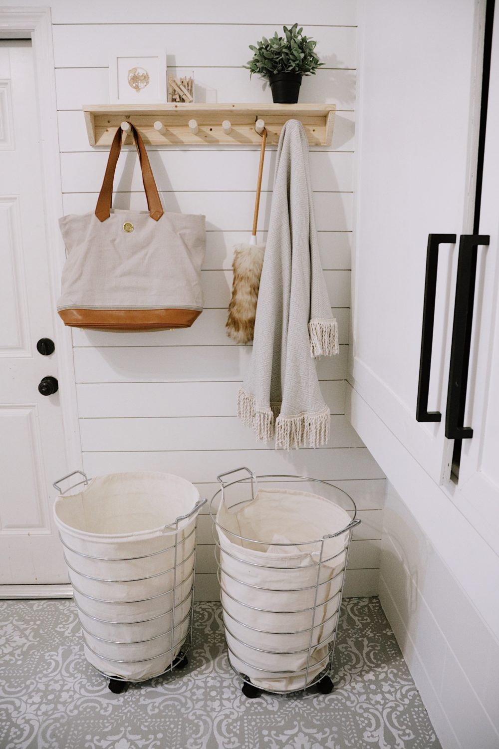 How We Designed a Family Friendly Laundry Room in our Garage - The Reveal! | How We Designed a Family Friendly Laundry Room in our Garage - The Reveal! by popular Florida DIY blog, Fresh Mommy: image of a family friendly laundry room.