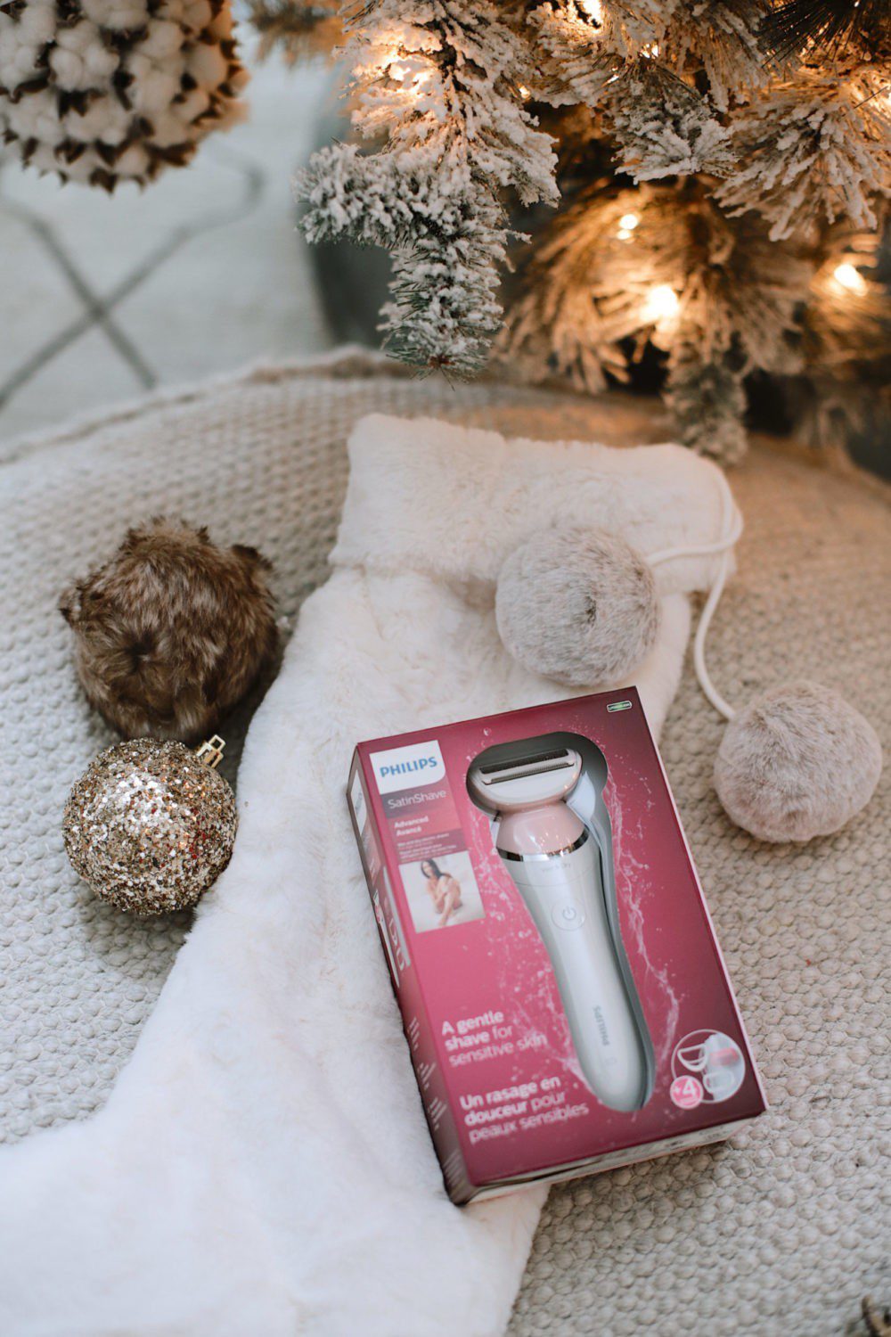 Stocking Stuffer for Mom featured by top US lifestyle blogger, Tabitha Blue of Fresh Mommy Blog: review of Philips SatinShave razor for women