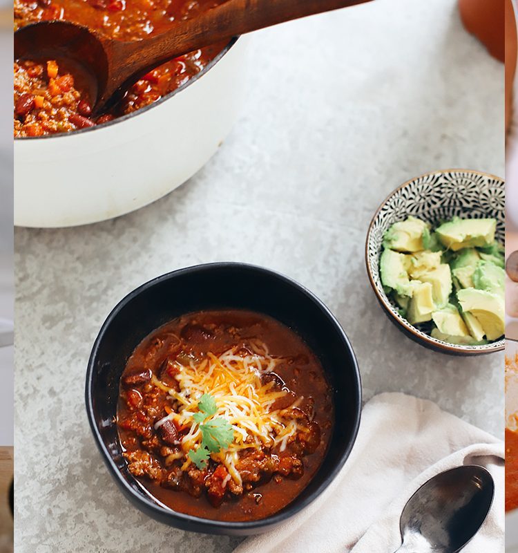 Easy Family Favorite Chili recipe! Make this delicious classic homemade chili in the crockpot or in one pot easily. It's THE BEST CHILI, and my family asks me to make it over and over.