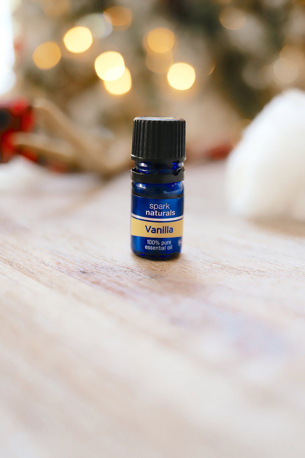 11 Christmas Essential Oil Recipes to Make Spirits Bright - Vanilla Essential Oil