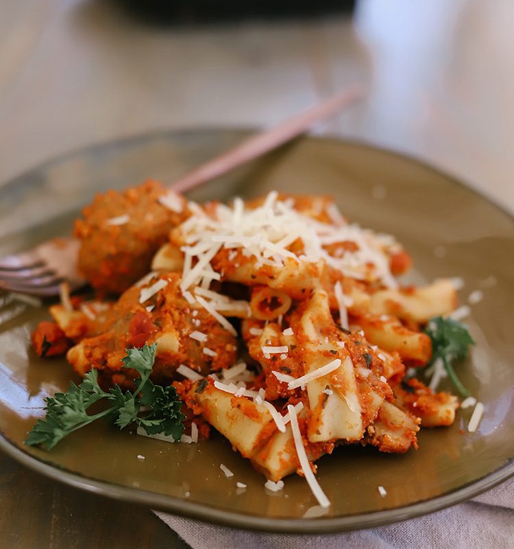 Easier Than Pioneer Woman Baked Ziti: Slow Cooker Baked Ziti with Meatballs recipe for an easy family dinner idea from top Florida lifestyle blogger Tabitha Blue of Fresh Mommy Blog