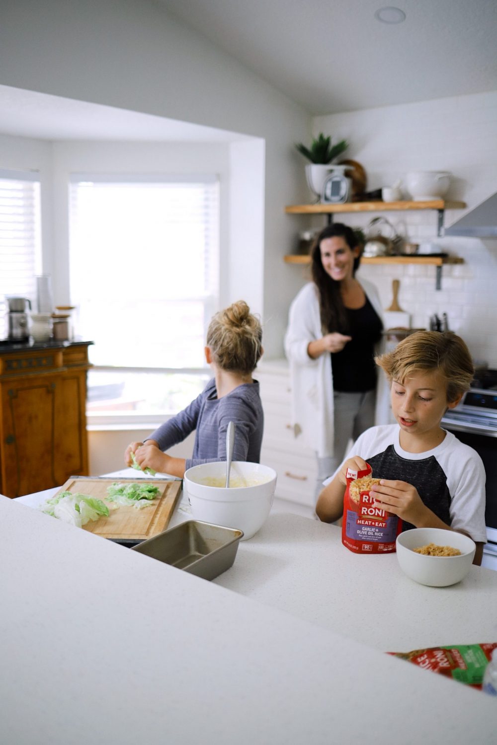 Empowering Kids in the Kitchen - How to cook with kids in the kitchen with Tabitha Blue of Fresh Mommy Blog