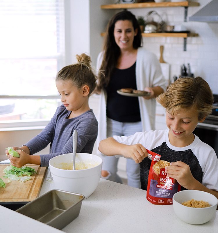 Kids in the Kitchen: 5 Essential Tips to Cook with Children