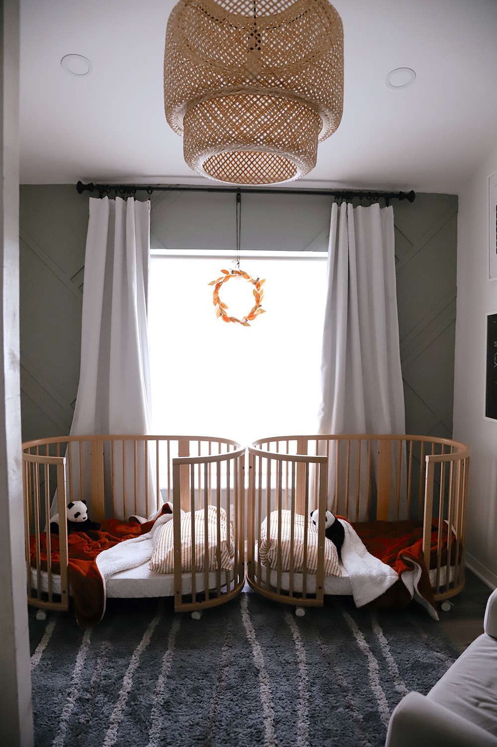 Fall Kids Room Decor Ideas feeatured by top US home blogger, Fresh Mommy Blog