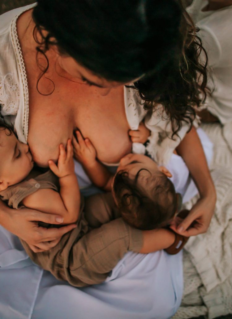breastfeeding twins