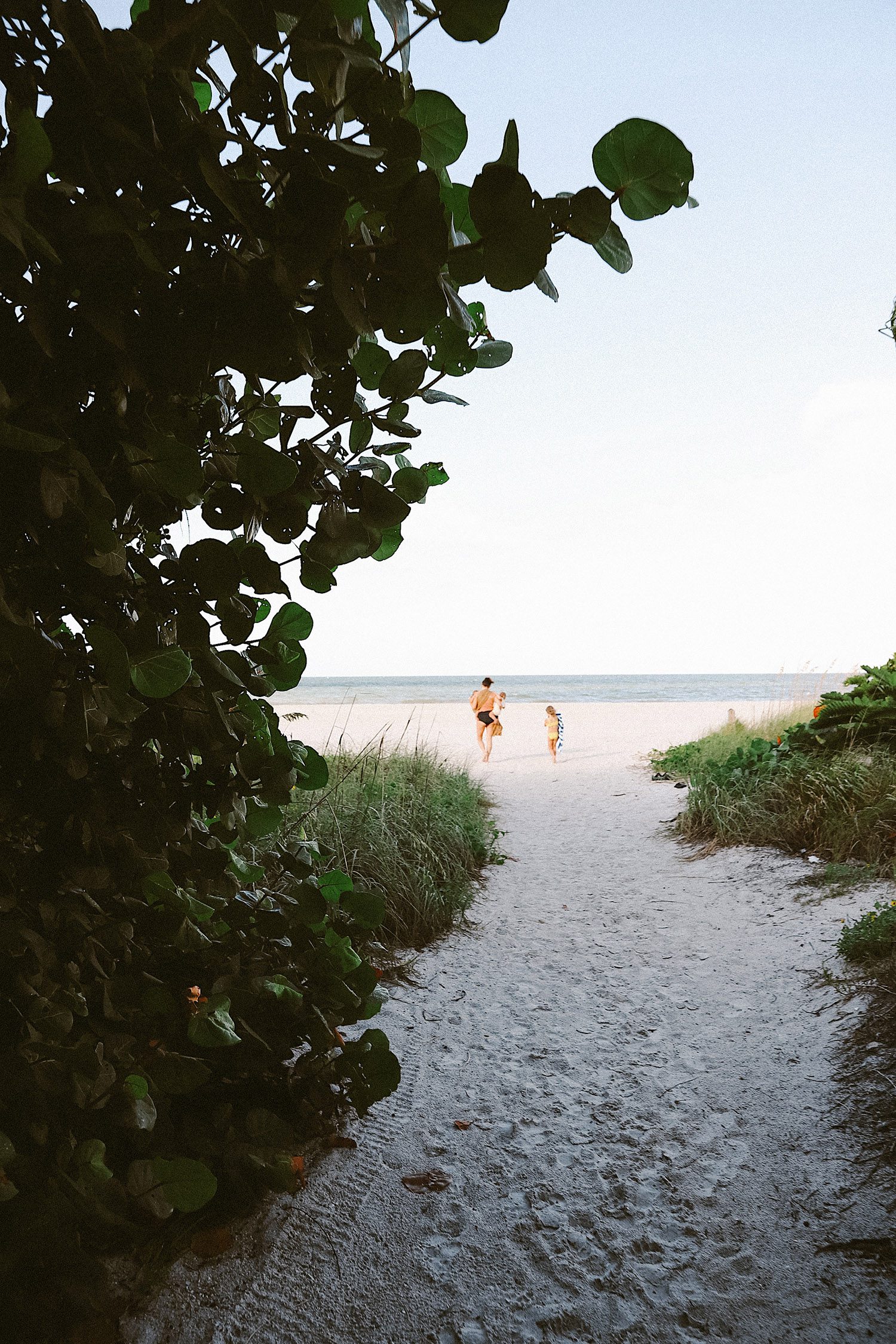 Top 5 Best Places in Florida for your Next Girls Trip featured by top FL blogger, Tabitha Blue - Anna Maria island beach