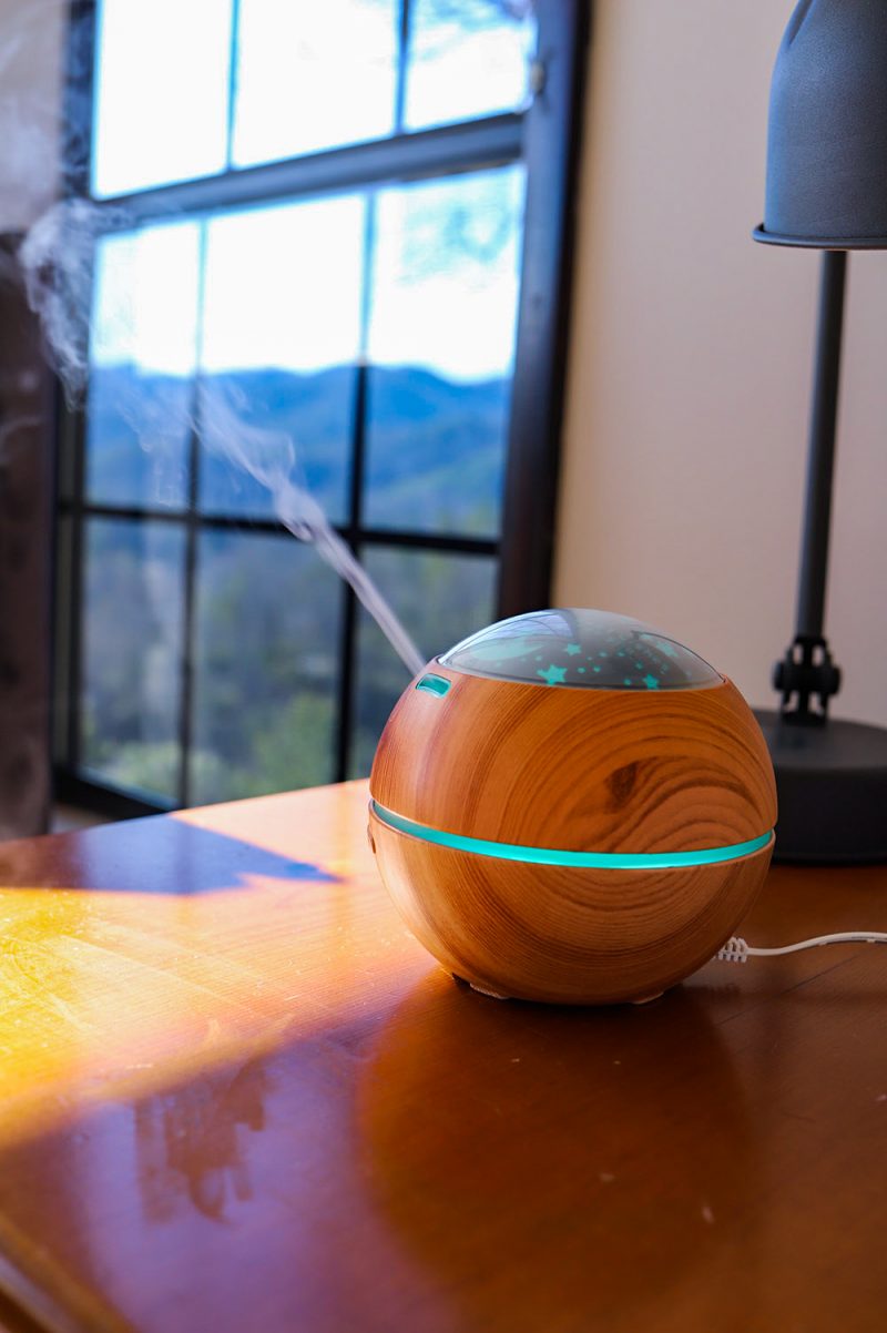Woodsy Essential Oil Blends to Make the Weekend at the Cabin All the ...