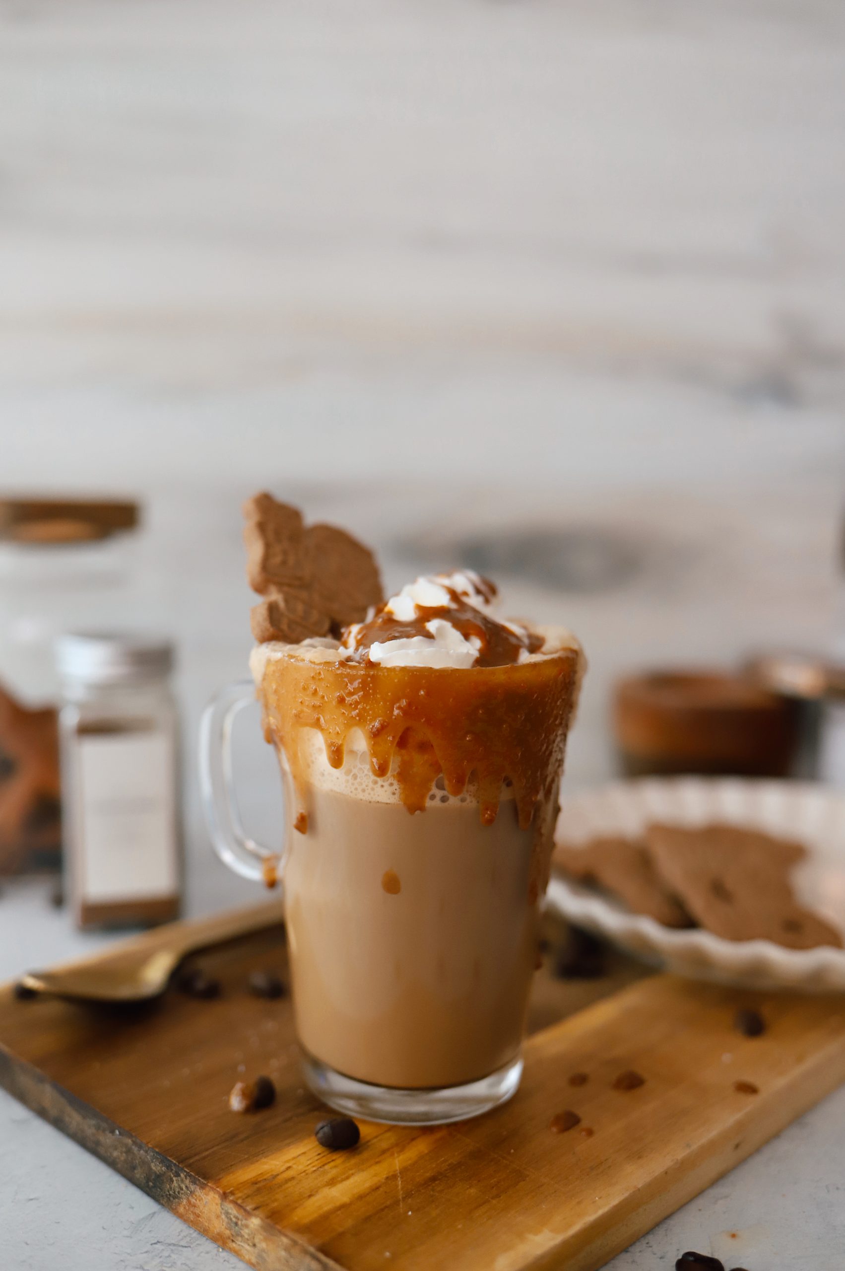 How to Make a Delicious Cookie Butter Latte at Home. Cookie Butter Latte recipe from Tabitha Blue of Fresh Mommy Blog